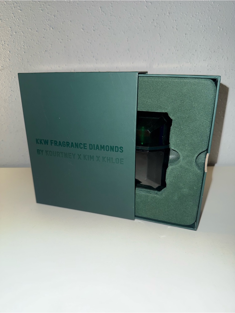 KKW Fragrance Kim Emerald Diamonds / 1 fl oz